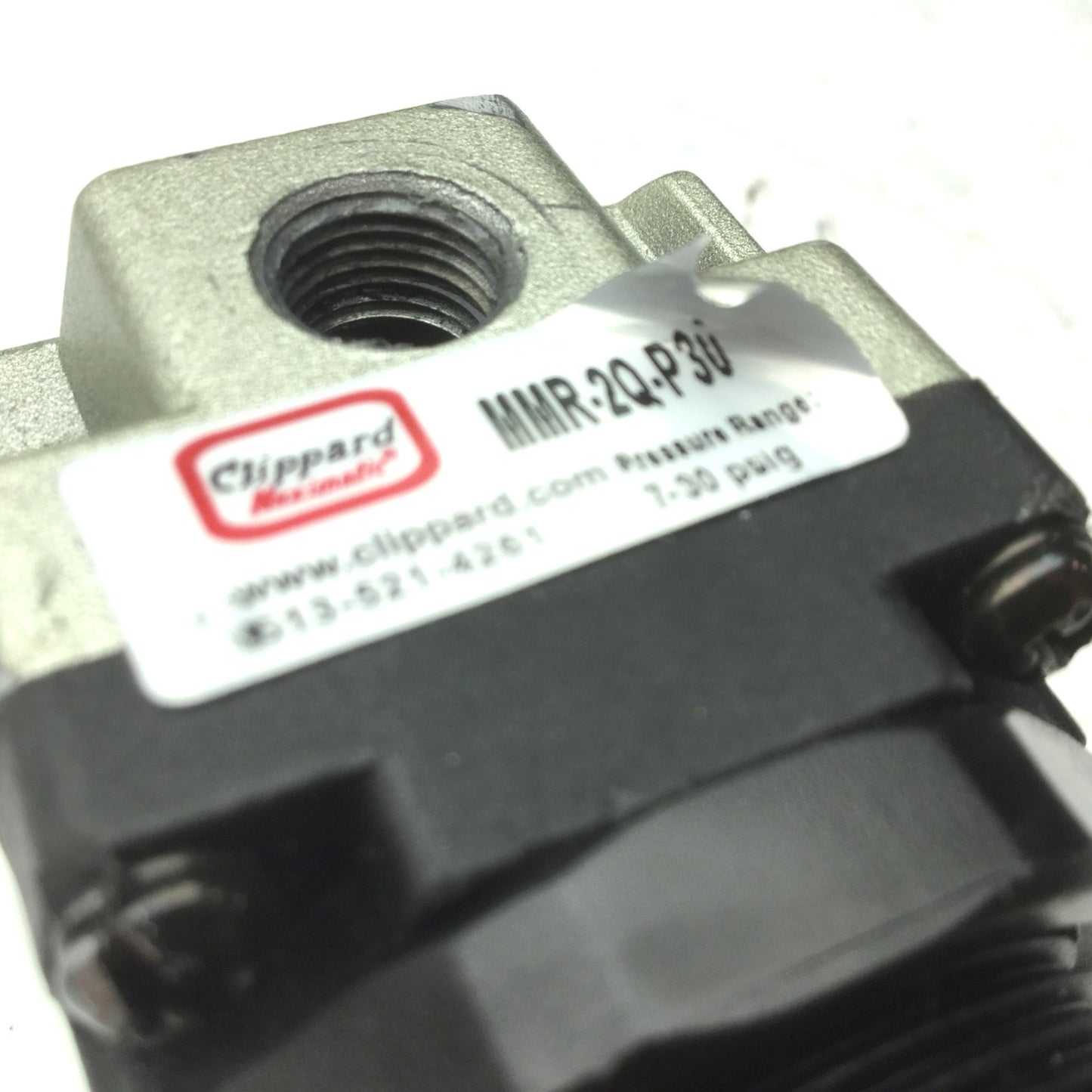 Used Clippard MMR-2Q-P30 Regulator 1/4" NPT, 1/8" Gauge, 150PSIG Max, 7-30PSIG Range