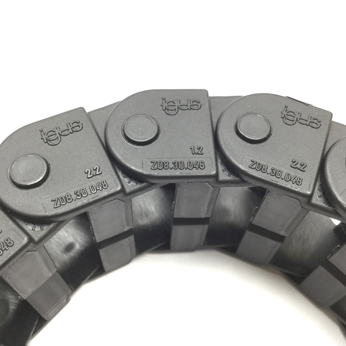 Used Igus Z08.30.048 Energy Chain, Length: 21", Inside 1.15" x 0.5", *Broken Crossbar