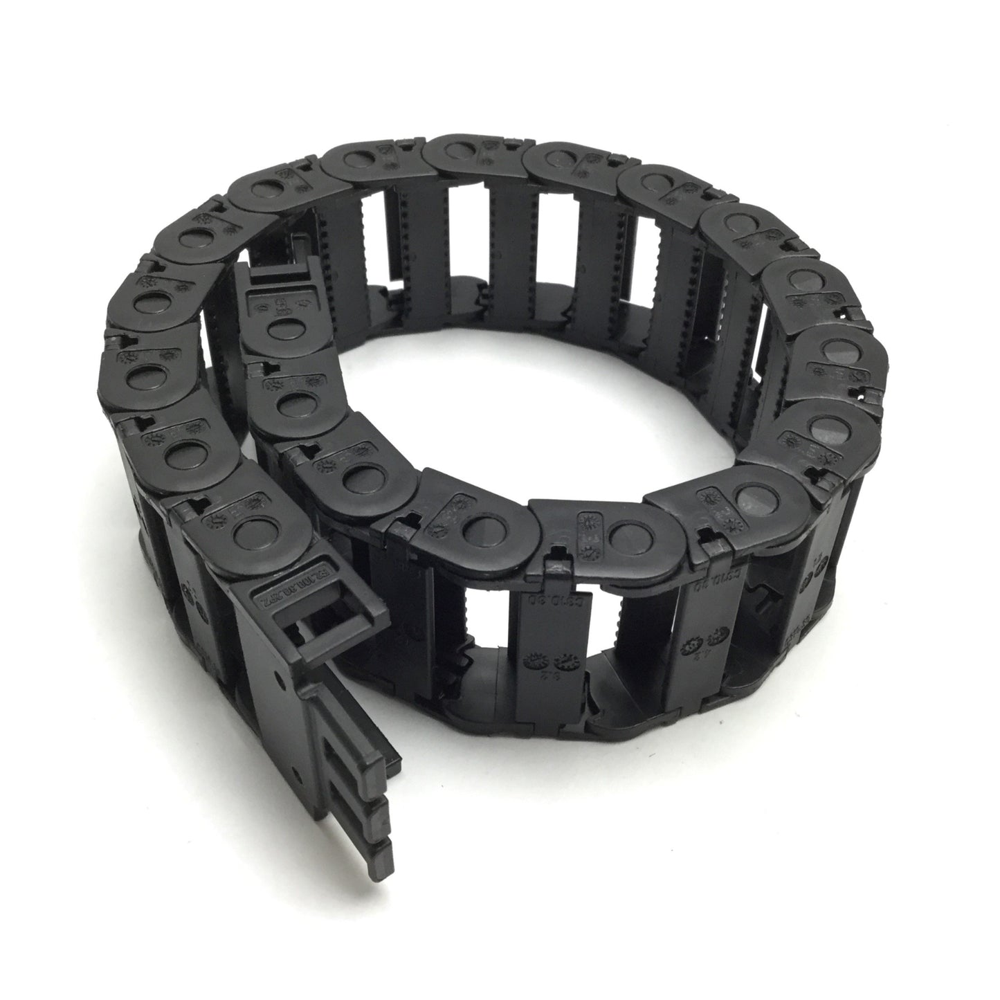 Used Igus E2.10.30.038 Energy Chain, Length: 16", Inside Dimensions: 1.2" x 0.4"