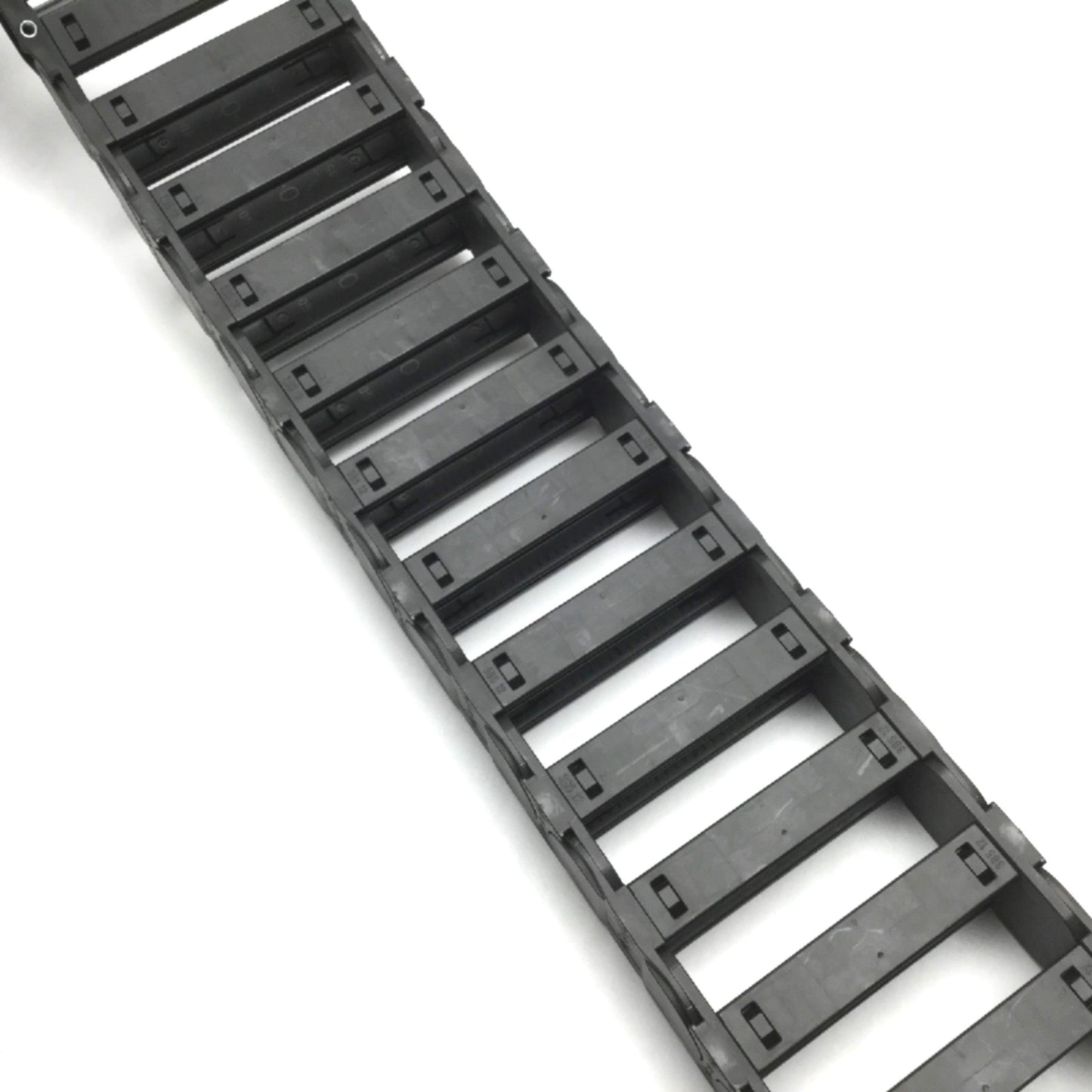 Used Igus E4.32.01 E4.32.02.150 Energy Chain, Length: 38", Inside: 4.92" x 1.25"