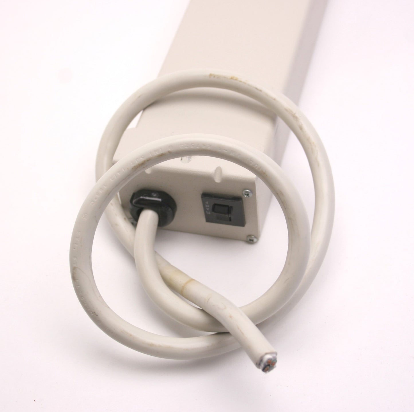 Used Leviton 5300-HTS Transient Voltage Surge Suppressor Vertical 125V, 60Hz, 15A
