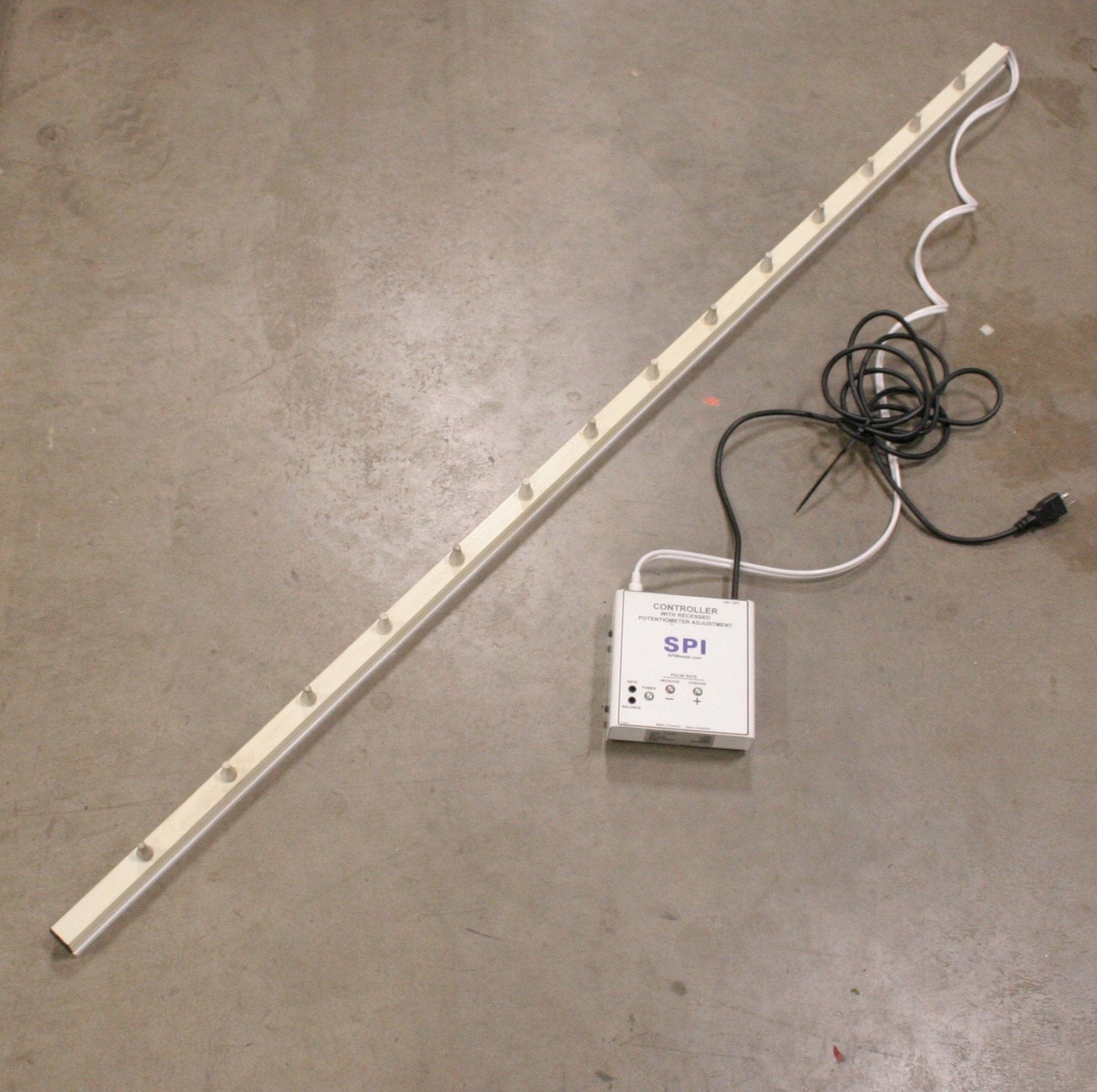 Used SPI 94240 Controller With Recessed Potentiometer Adjustment With 5' Ion Bar