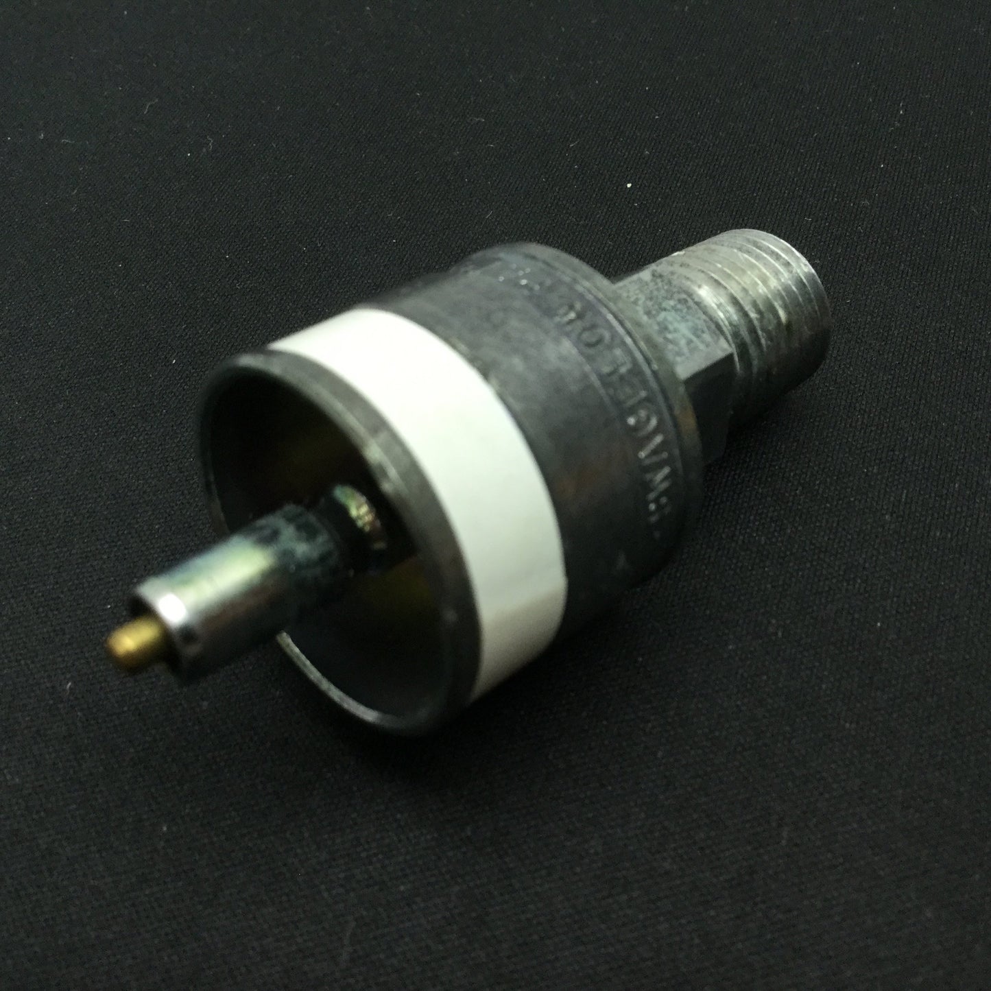 Used Swagelok B-QC4-B-4PMK6 Brass Insturment Quick Connect Body Valve 1/4" White Key