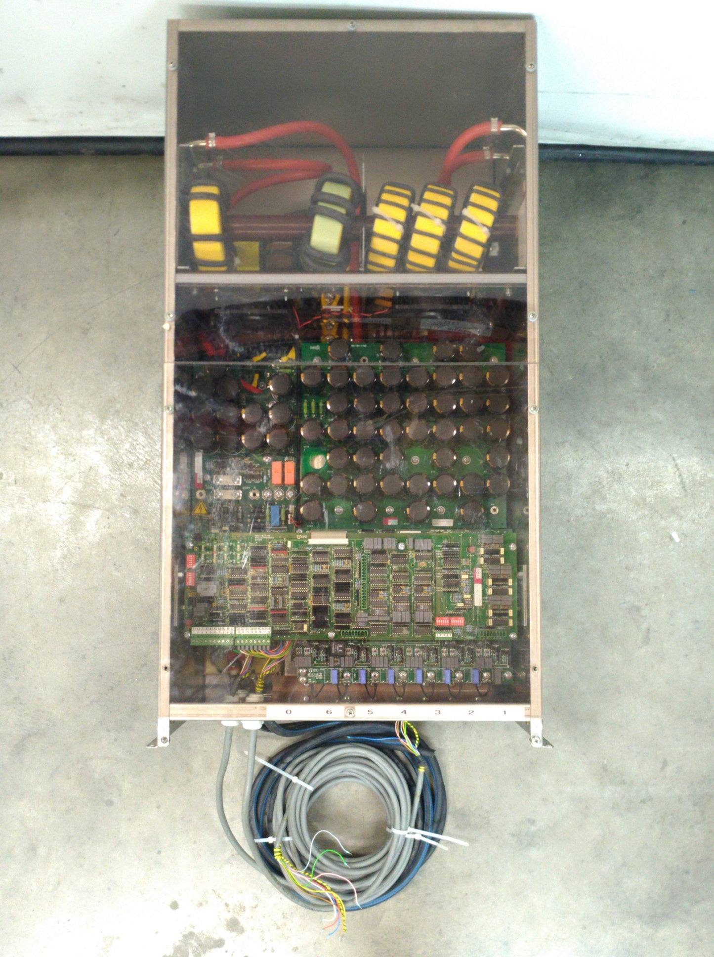 Used KIMO US6/KT2 PLC Controlled Power Supply, 6x 0-20VDC 10A, Ø3 220-480VAC 25A