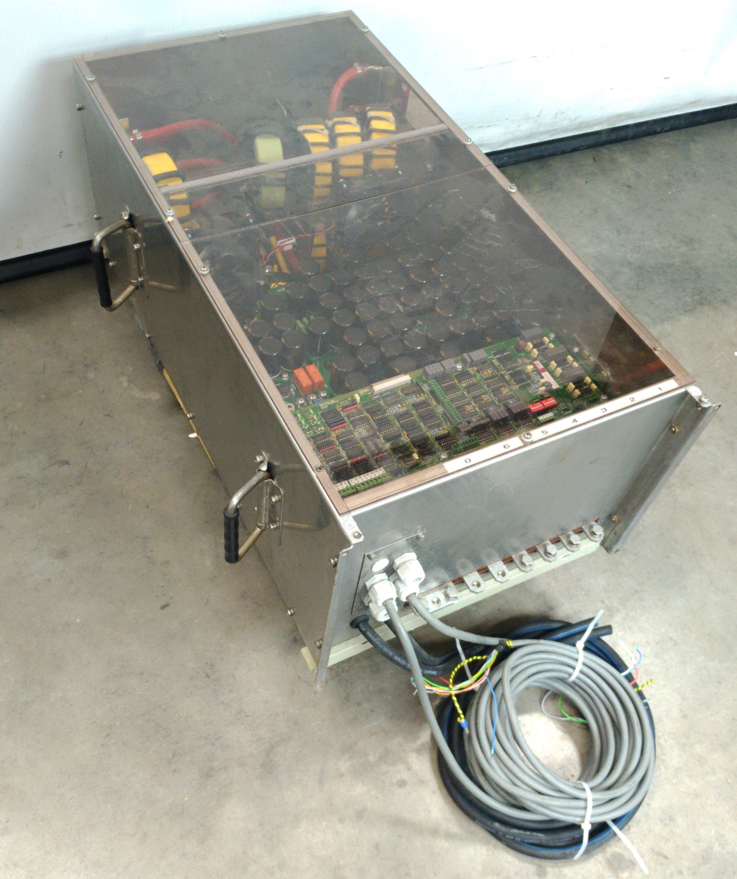 Used KIMO US6/KT2 PLC Controlled Power Supply, 6x 0-20VDC 10A, Ø3 220-480VAC 25A