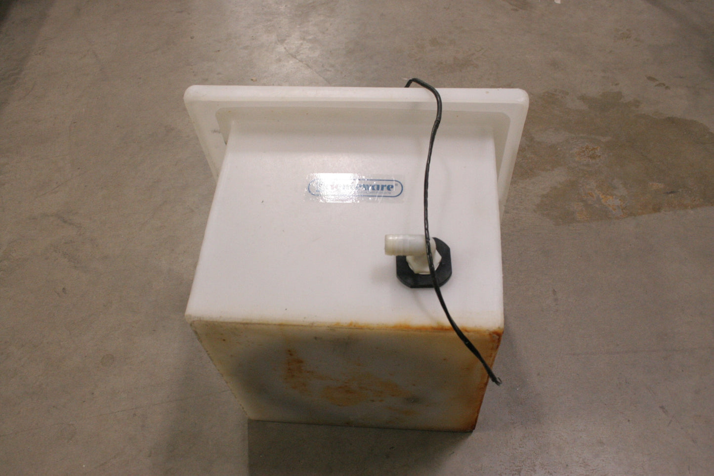 Used Bel-Art Heat Exchanger, 26 Coils, 3/4"-14, 3/4" Barb Fittings, Heat/Float Sensor