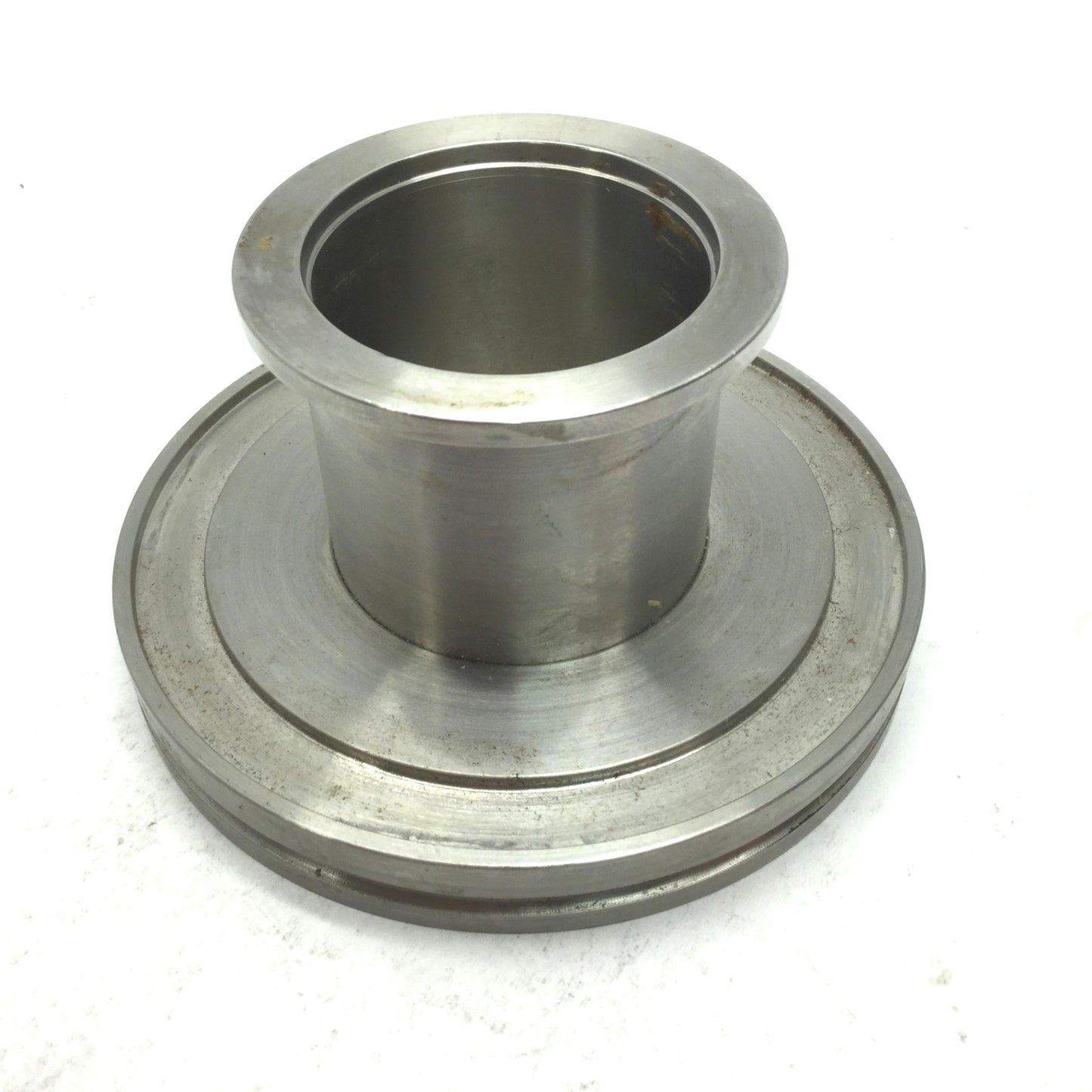Used Vacuum Flanged Fitting Reducer NW63 to NW40-LP, ID: 38mm, OD1: 95mm, OD2: 54.9mm