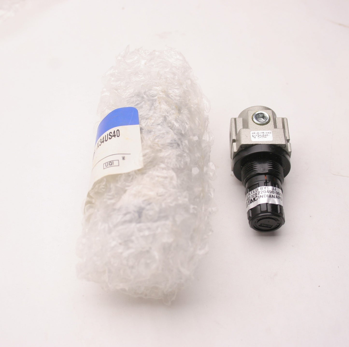 New – Open box Lot of 2 New SMC AR10-M5-X406-X34US40-70 Air Pressure Regulators