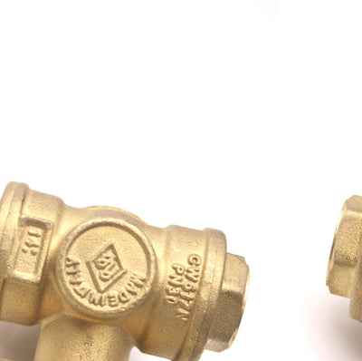 New – Open box RB CW617N PN30 Ball Valve, 3-Way, Brass, 3/8" NPT, With Handle