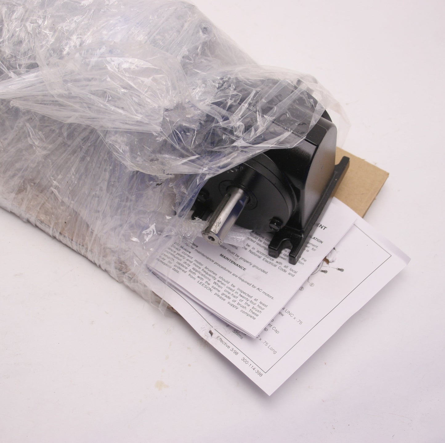 New – Open box Leeson M1135306 J18G Motor 1/4 HP, 5/8" Shaft Dia, Ball Bearing, 30:1, 125lb-in