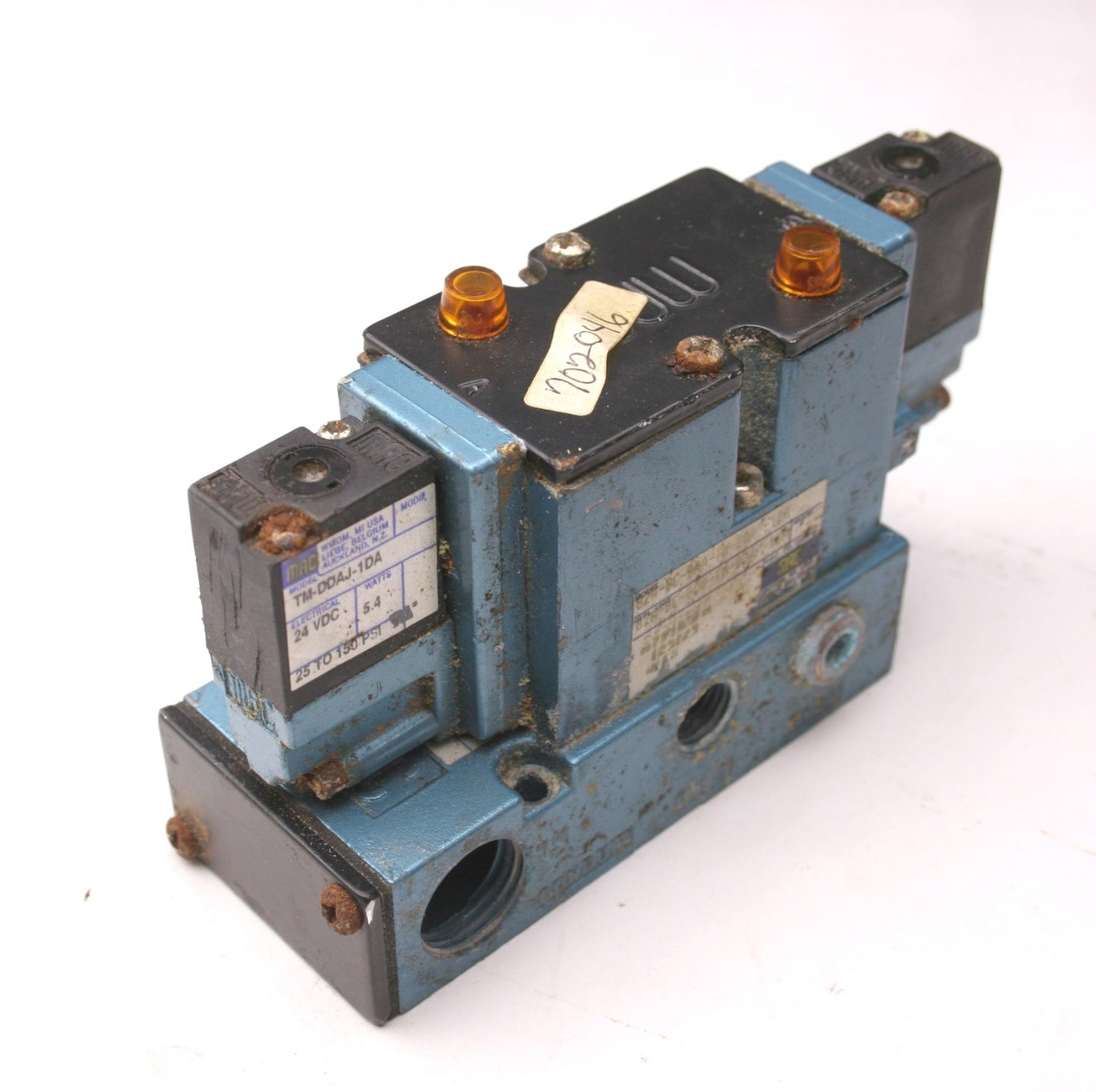 Used MAC 82A-BC-TM-DDAP-1DA 4-Way Solenoid Piloted Spool Valve, 25-150PSI, 1/4"NPT