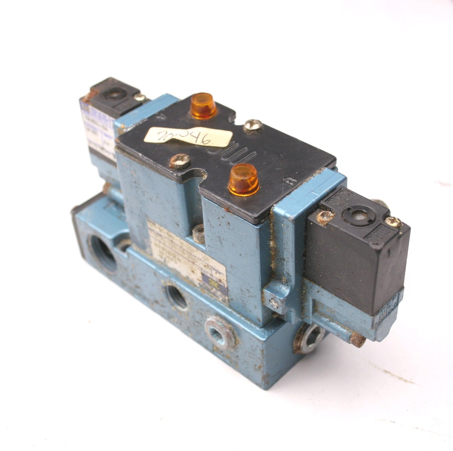 Used MAC 82A-BC-TM-DDAP-1DA 4-Way Solenoid Piloted Spool Valve, 25-150PSI, 1/4"NPT