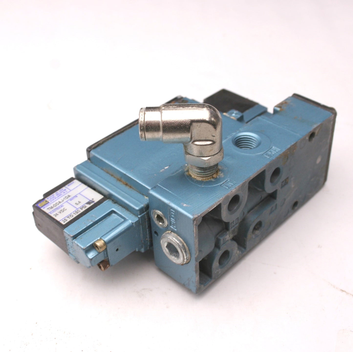 Used MAC 82A-BC-TM-DDAP-1DA 4-Way Solenoid Piloted Spool Valve, 25-150PSI, 1/4"NPT