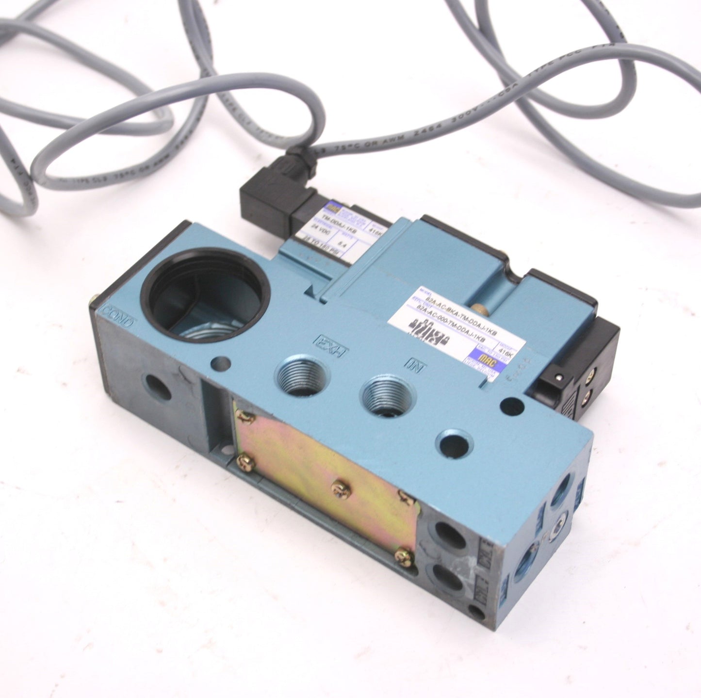 Used MAC 82A-AC-BKA-TM-DDAJ-1KB 4-Way Solenoid Piloted Spool Valve 150PSI Max 1/4"NPT