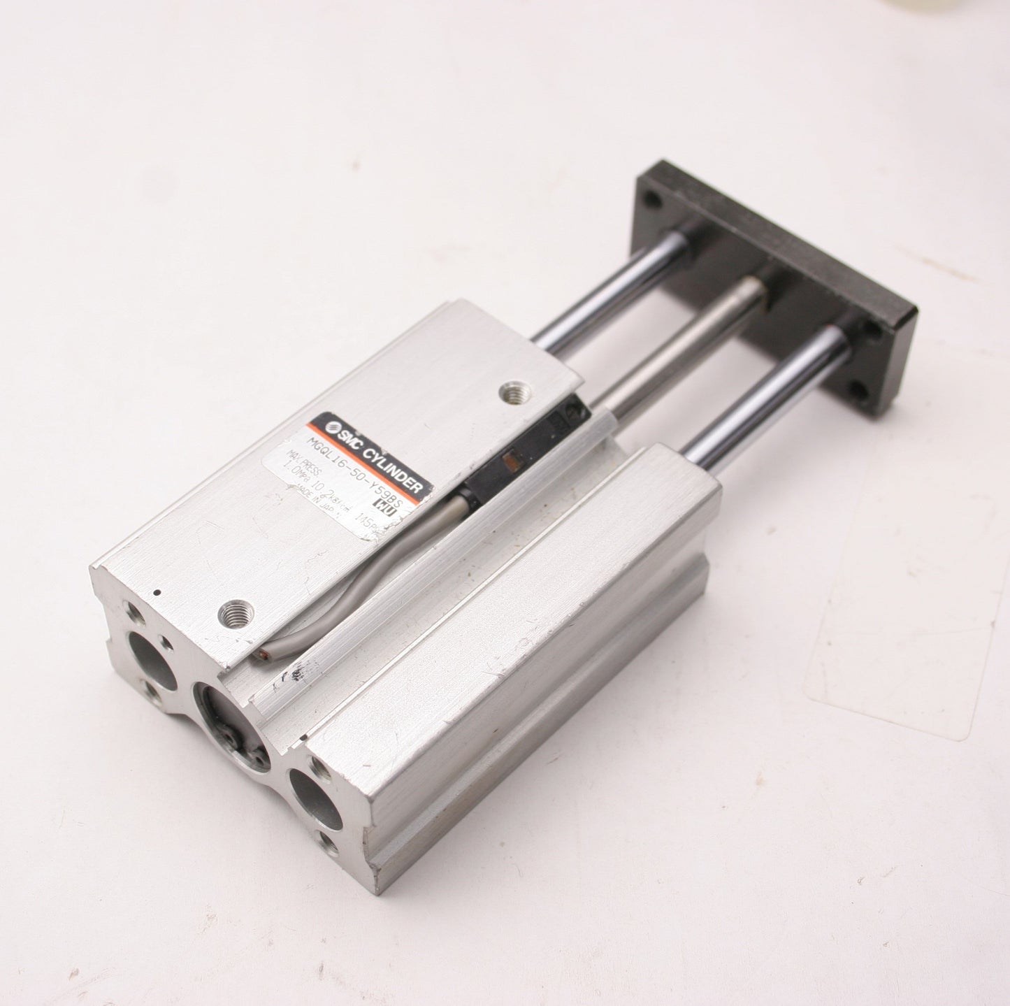 Used SMC MGQL16-50-Y59BS Pneumatic Guided Cylinder 16mm Bore, 50mm Stroke, 145psi