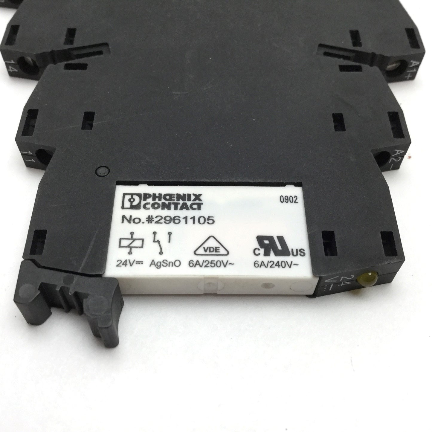 Used Lot of 2 Phoenix Contact 2961105 Solid State Relay, 24VDC, W/ Eaton XRU1D24 Base