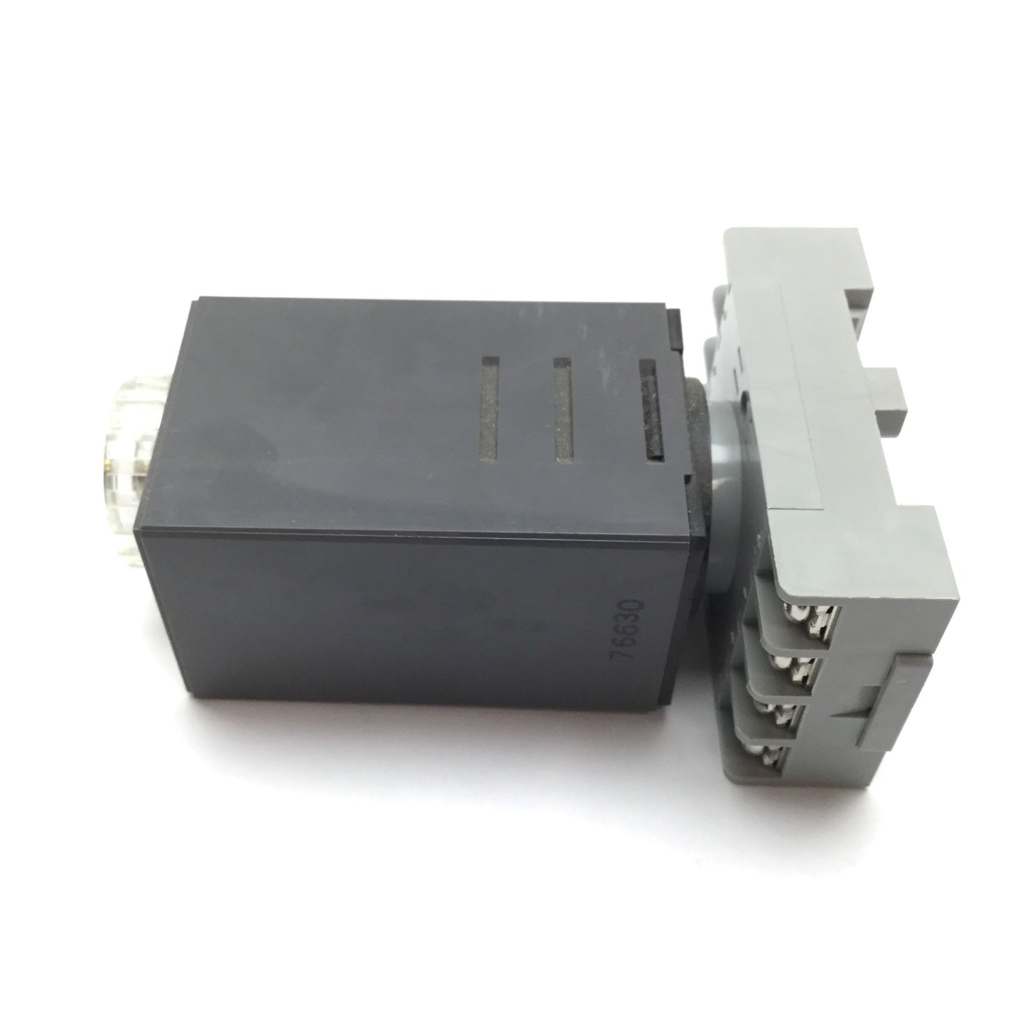 Used Idec GT3F-2 D24 Timer Relay, 0.1-600s, Power: 24VDC, 3A 30VDC / 4A 250VAC