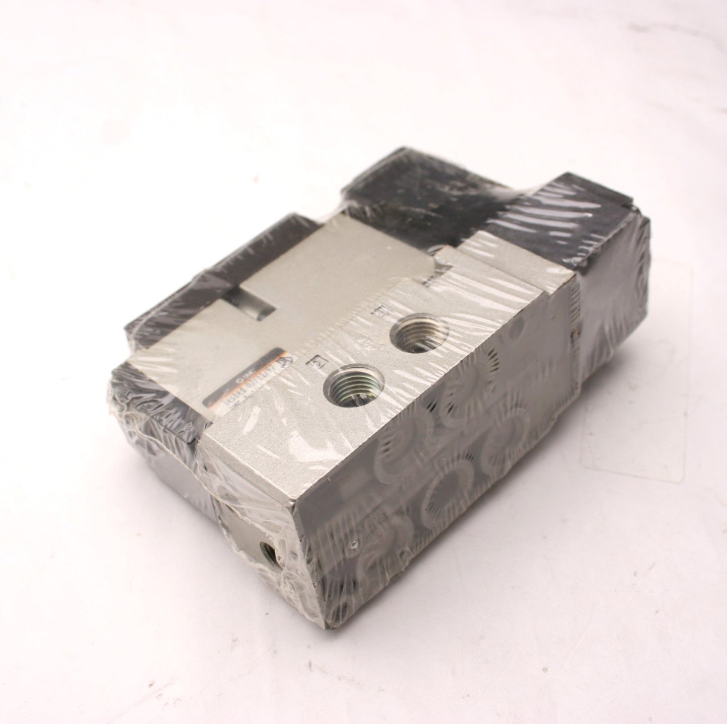 New SMC NVFS3100-3FZC Solenoid Valve, 110VAC, 5 Ports, With Base