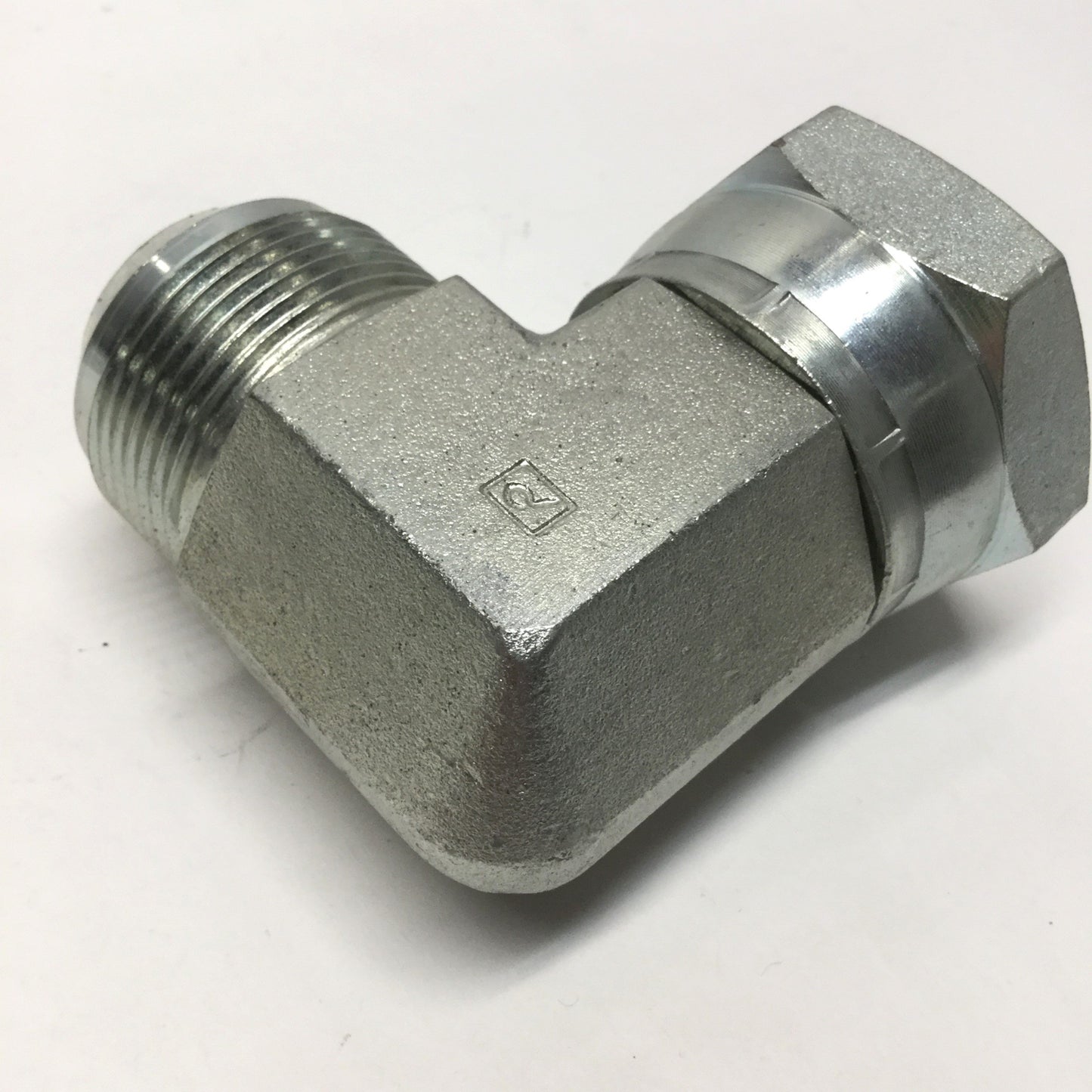 New – Open box 6500-20-20 Hydraulic Fitting 90° Elbow 1-1/4" JIC 37° Female Swivel x Male Flare