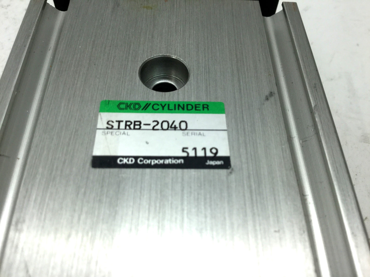 Used CKD STRB-2040 Twin Rod Pneumatic Cylinder Bore: 20mm, Stroke: 40mm, 100 PSI, M5
