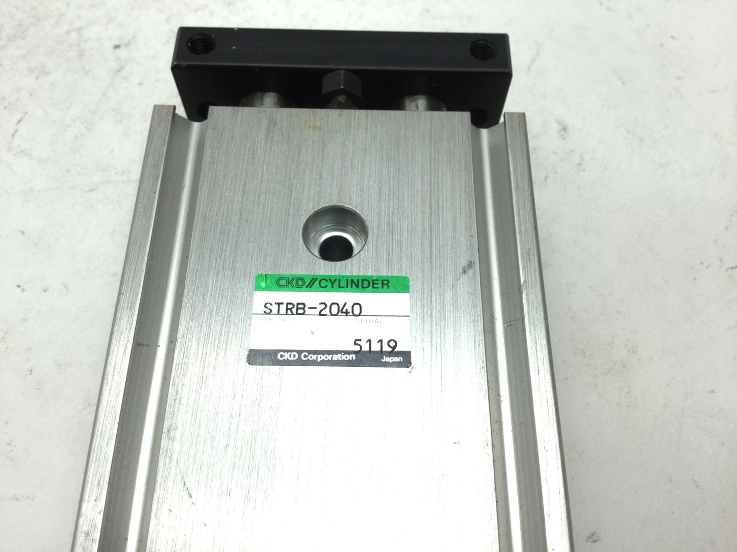 Used CKD STRB-2040 Twin Rod Pneumatic Cylinder Bore: 20mm, Stroke: 40mm, 100 PSI, M5