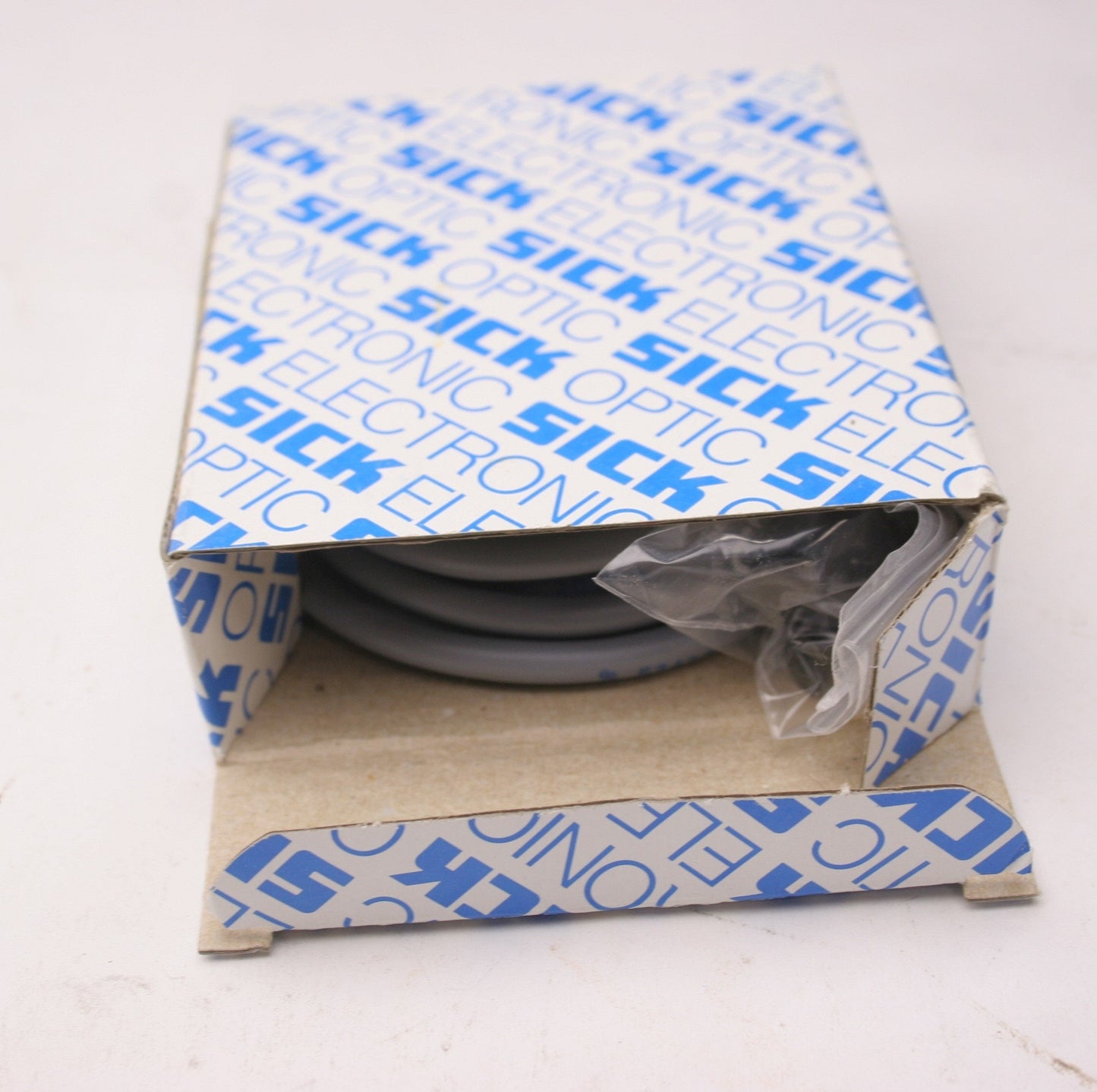 New Sick WT12-P1321 Photoelectric Sensor, 10-30VDC, With Mounting Bracket