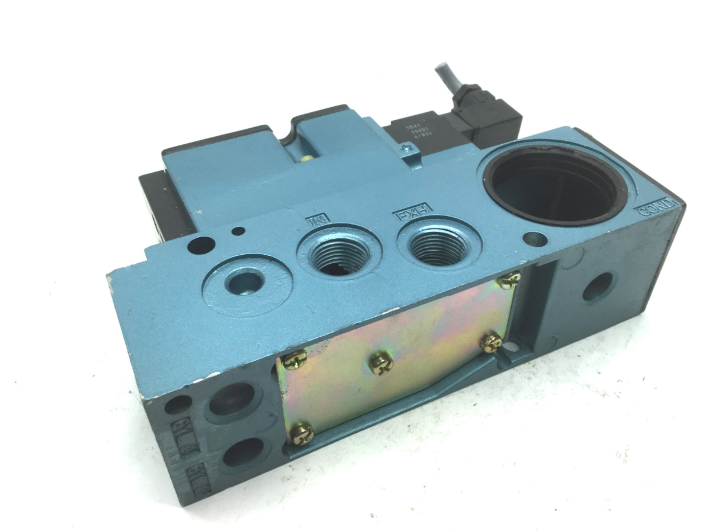 Used MAC 82A-AB-BKA-TM-DDAJ-1KB Pneumatic Spool Valve 2-Pos 4-Way 24VDC 3/8" 1/4" NPT