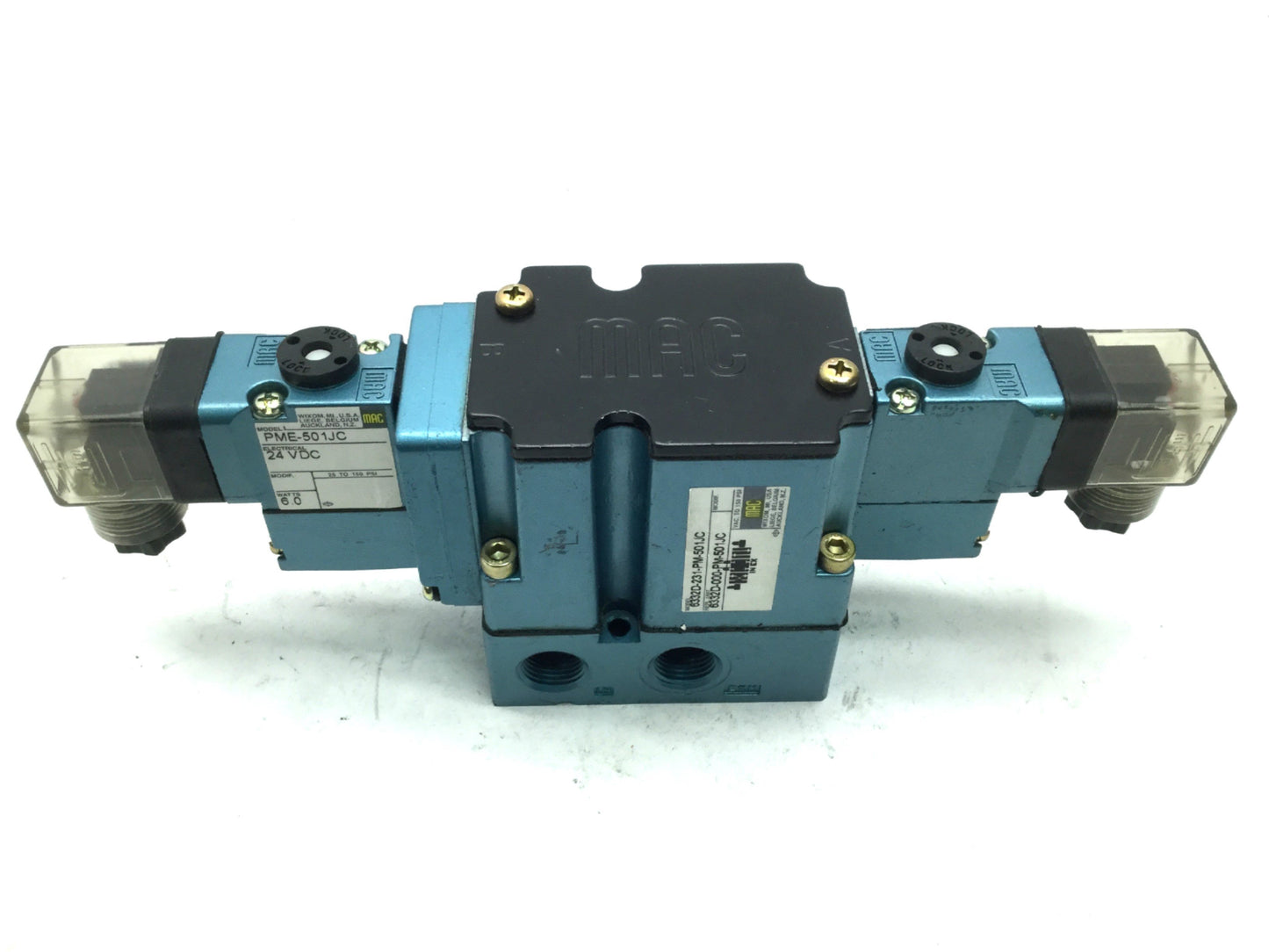 Used MAC 6332D-231-PM-501JC Pneumatic Spool Valve 3-Pos 4-Way 24VDC 3/8" NPT