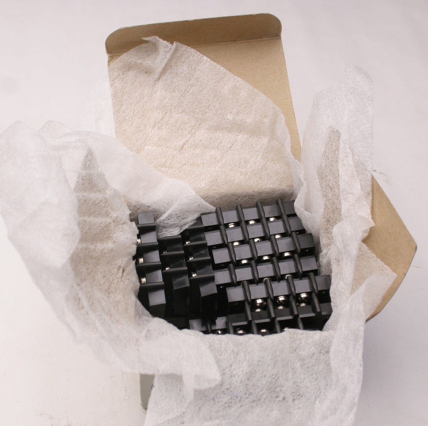 New – Open box Lot of 19 Cinch 3-141 Terminal Blocks, 20A 250V, 3 Position, 14-28 AWG