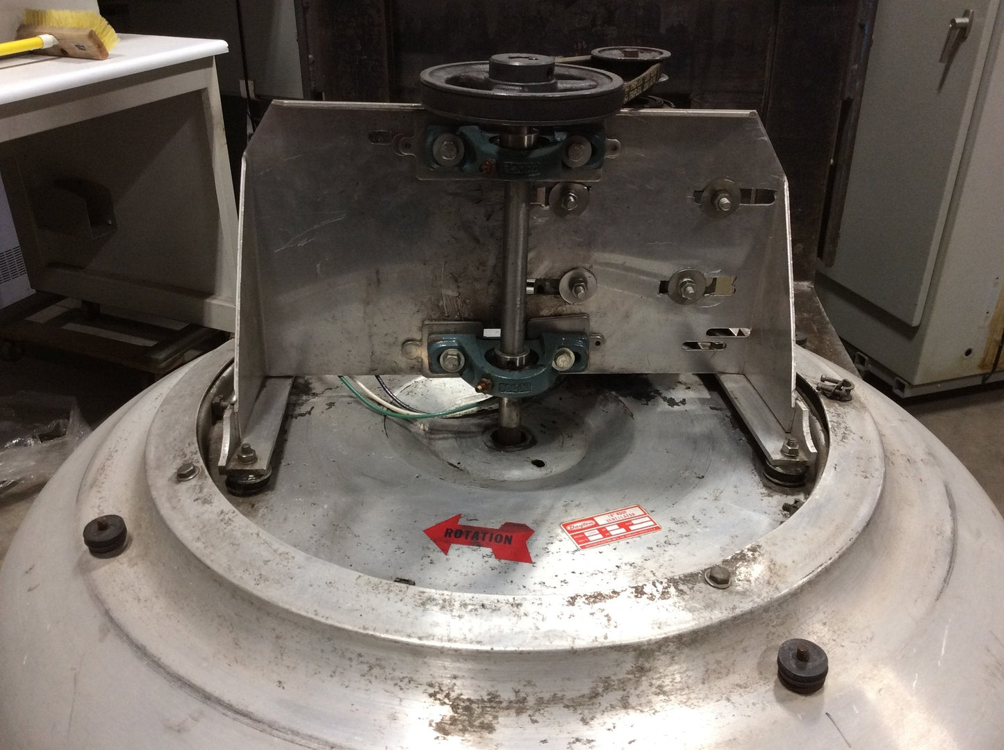Used Dayton 3C054A Roof Ventilation Downblast Exhaust Fan 1/2HP, 1725RPM, 115VAC 60Hz