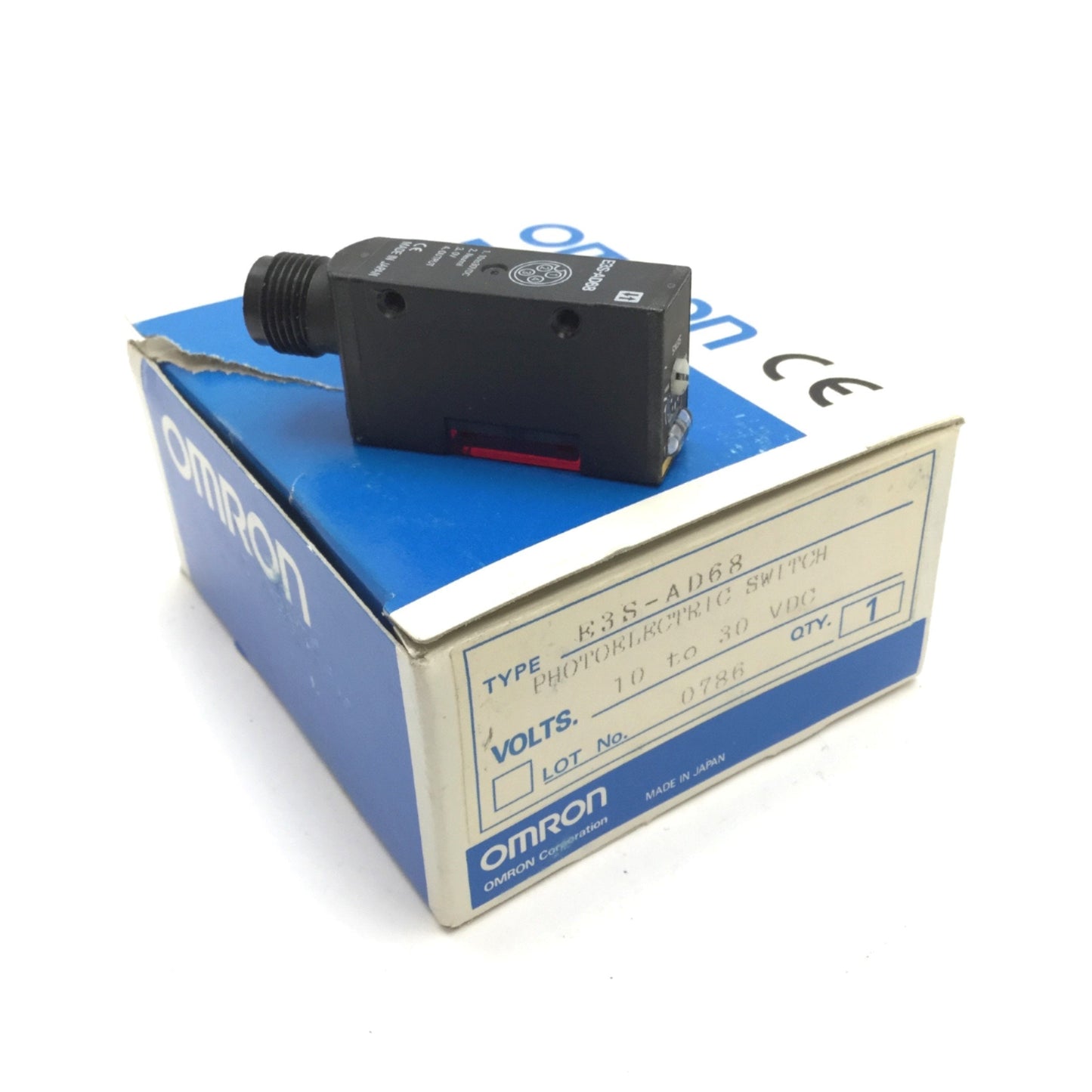 New Other Omron E3S-AD68 Photoelectric Reflective Sensor, Range 100mm, Supply 10-30VDC