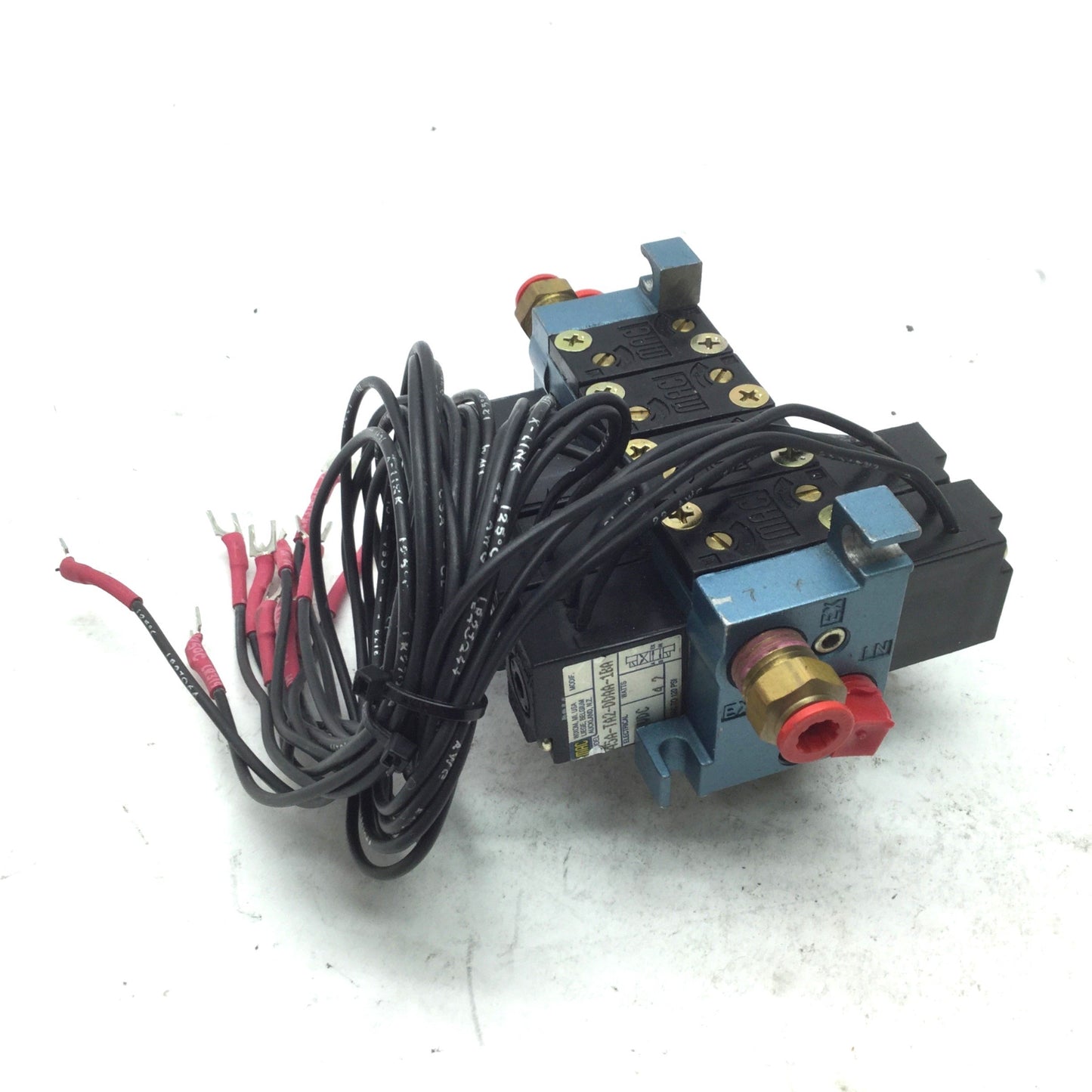 Used Mac 2x 45A-SA2-DDAA-2MA & 2x 45A-TA2-DDAA-1BA Solenoid Valves 24VDC 1/8" NPT