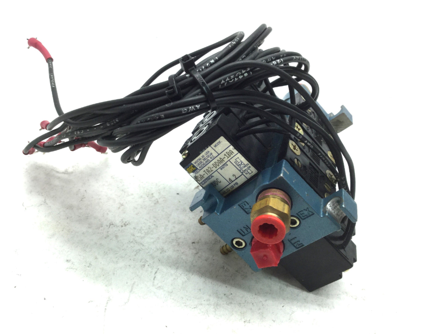 Used Mac 2x 45A-SA2-DDAA-2MA & 2x 45A-TA2-DDAA-1BA Solenoid Valves 24VDC 1/8" NPT