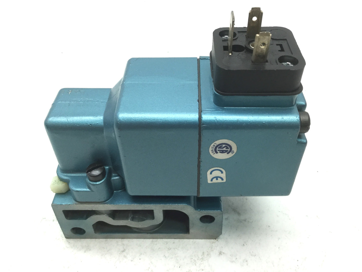 Used Mac 266B-11JJ Solenoid Valve Voltage: 120/110VAC 50/60Hz 24VDC 2-Way