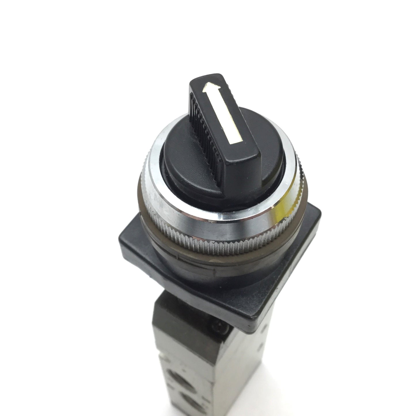 Used SMC NVFM251-N02-34B Mechanical Valve, 2-Position Selector 5-Port 1/4" NPT 140psi