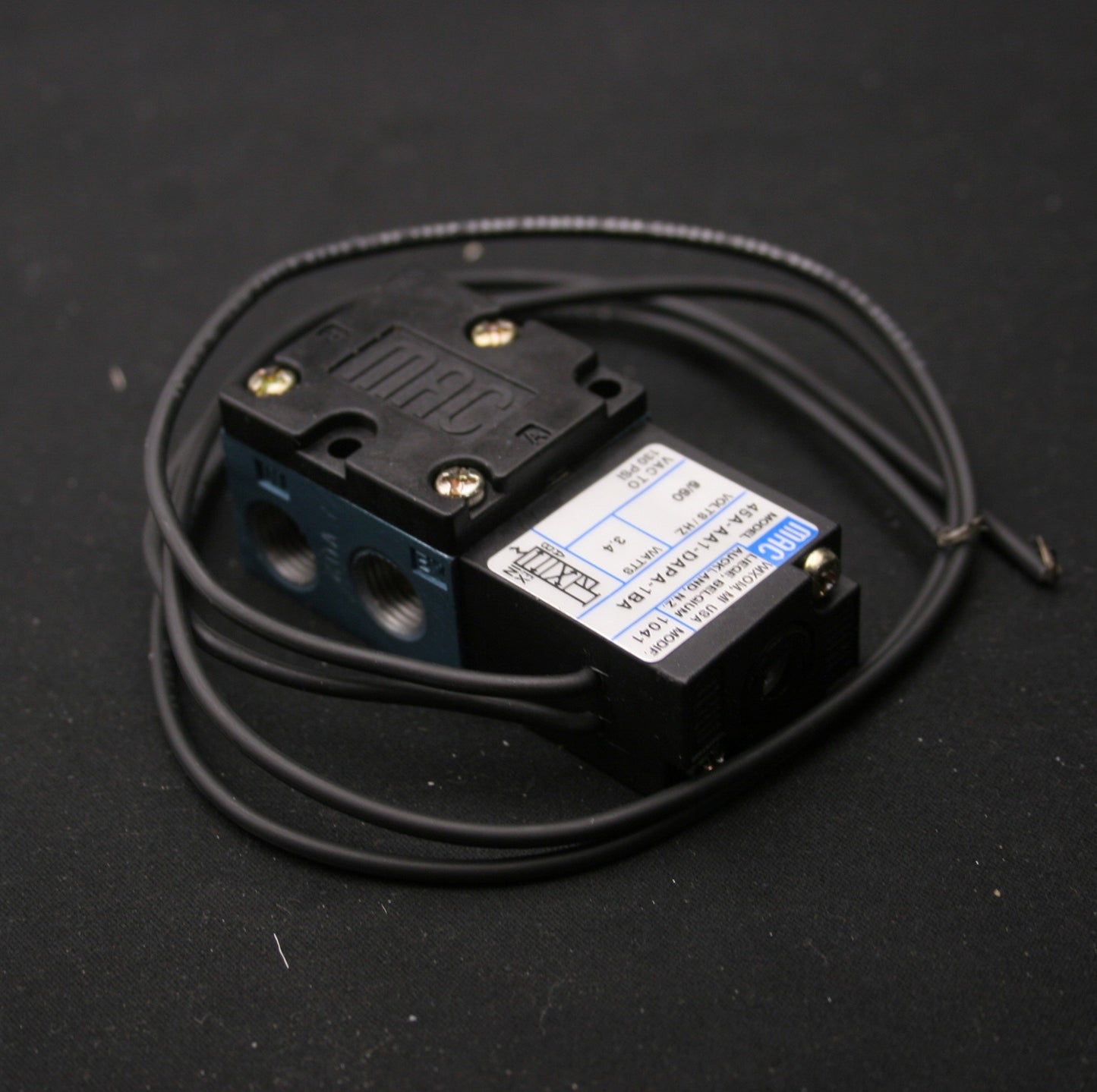 Used MAC 45A-AA1-DAPA-1BA Solenoid Valve, 6V, 60Hz, 3.4W, Vac to 130psi