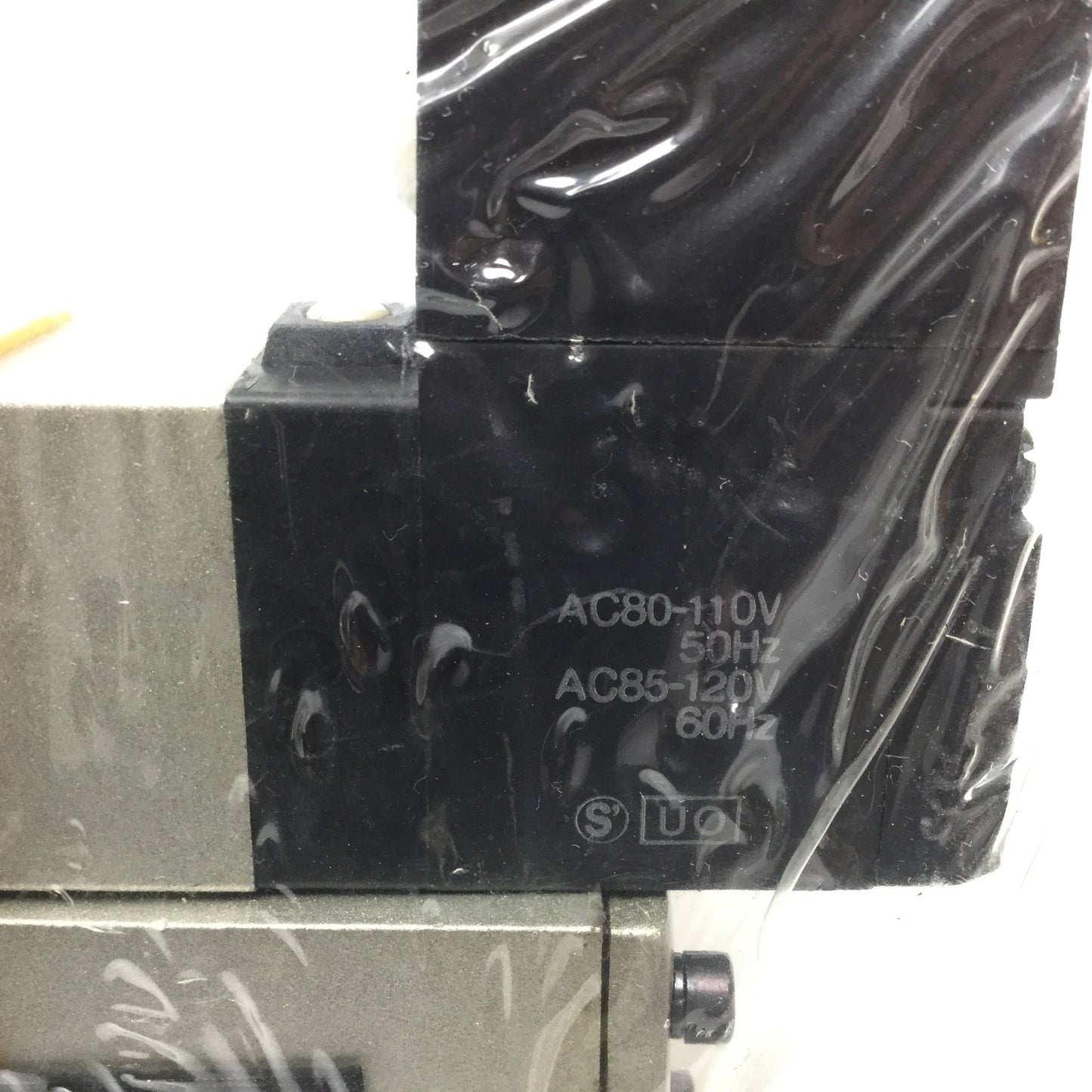 New SMC NVFS2610-3DZ Pneumatic Solenoid Valve, 3-Position 5-Port, 80-120VAC