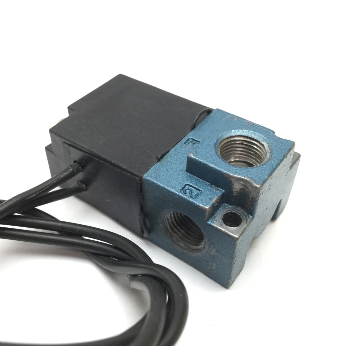 Used Mac 45A-TA1-DDAB-1BA Solenoid Valve, 2-Position 3-Port, 24VDC, 1/8" NPT, 120psi