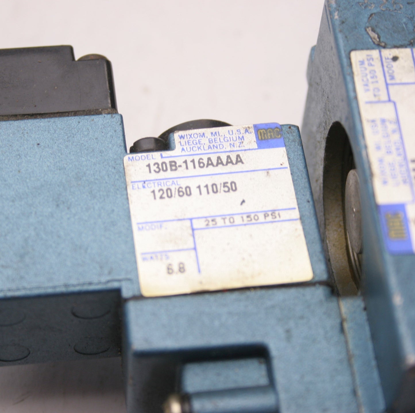Used Mac Valve Assembly 56C-33-116AA Solenoid Valve 3-Way, VAC-150PSI 1/2" NPT Ports