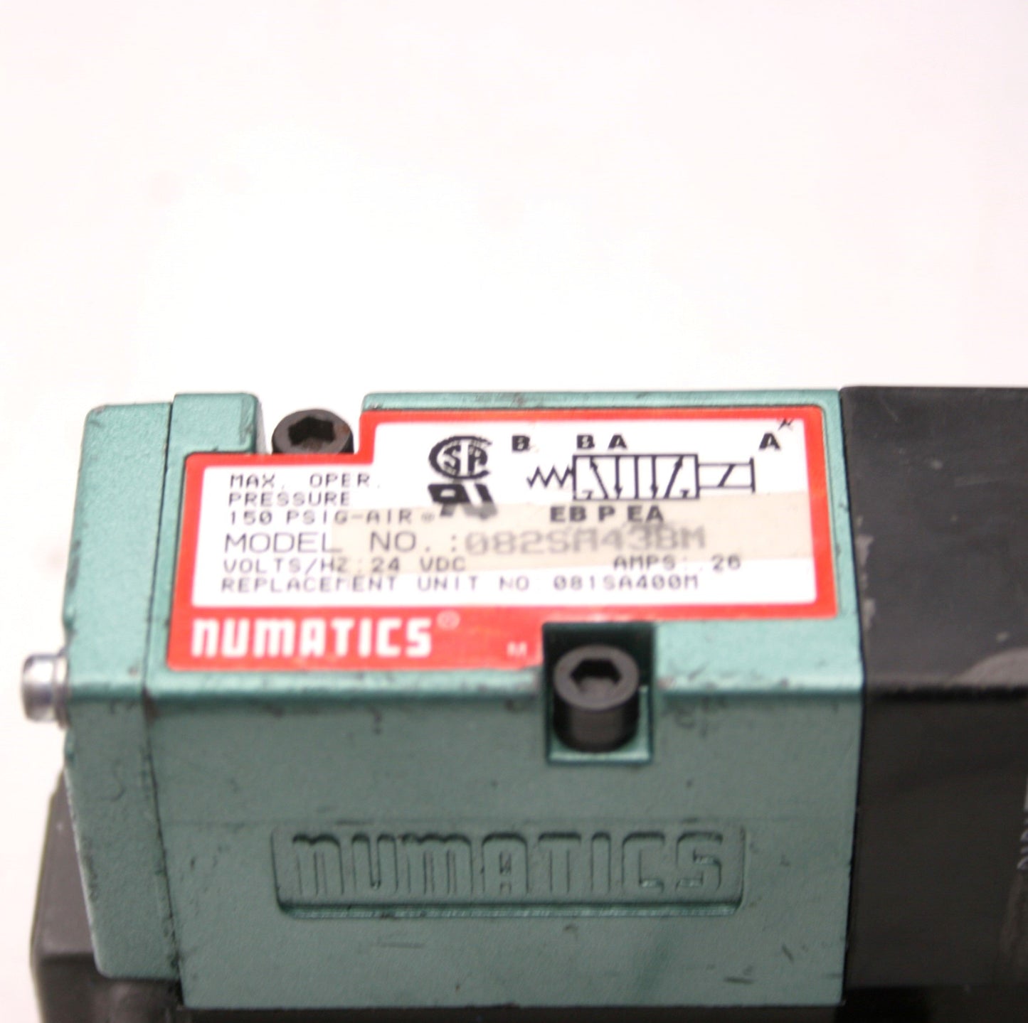 Used NUMATICS 082SA43BM Solenoid Valve 24VDC, 0.26A, 1/4 NPT, 225-285B Coil