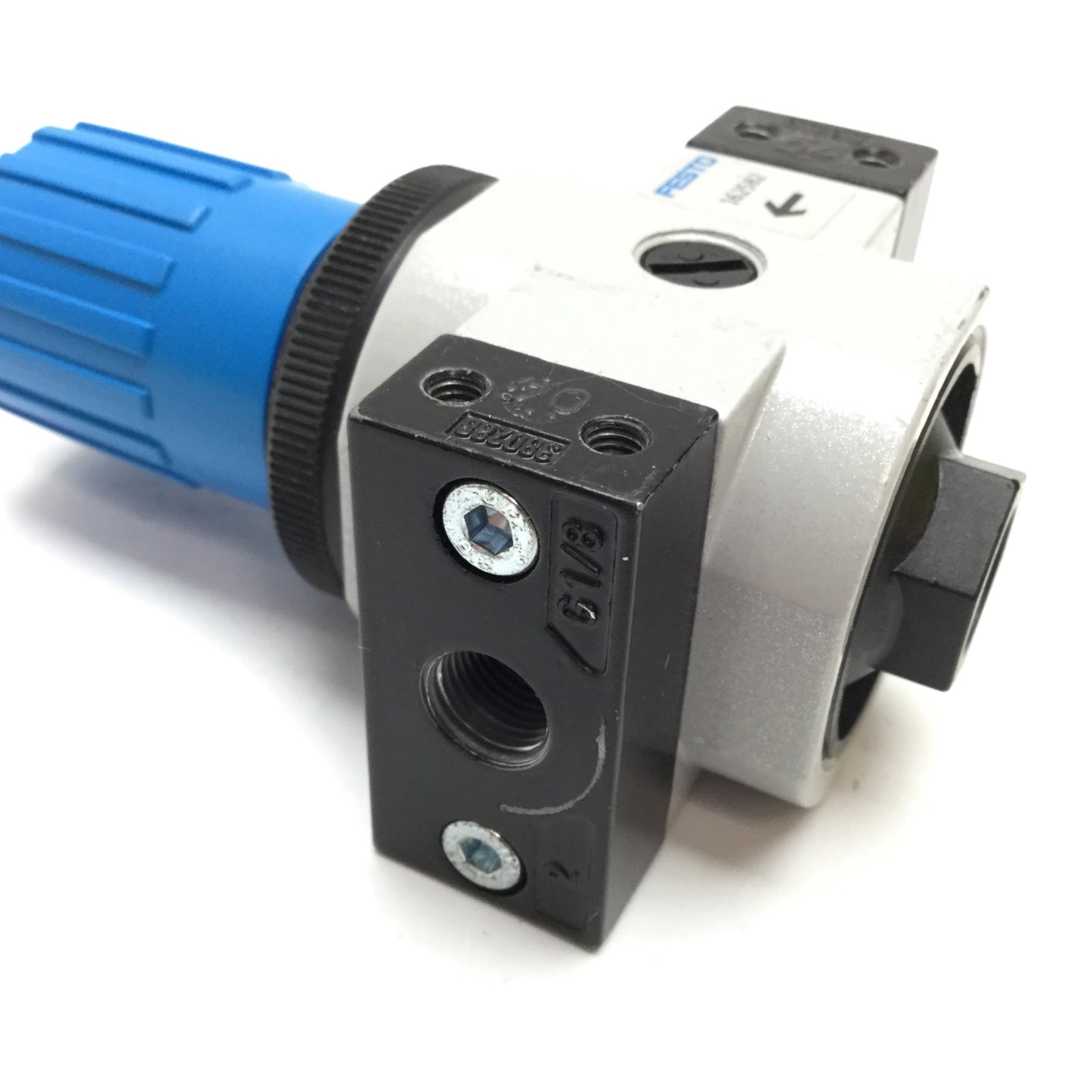 Used Festo 162582 LR-D-7-MINI Regulator, Supply: 230psi Max, Set: 100psi Max, G1/8