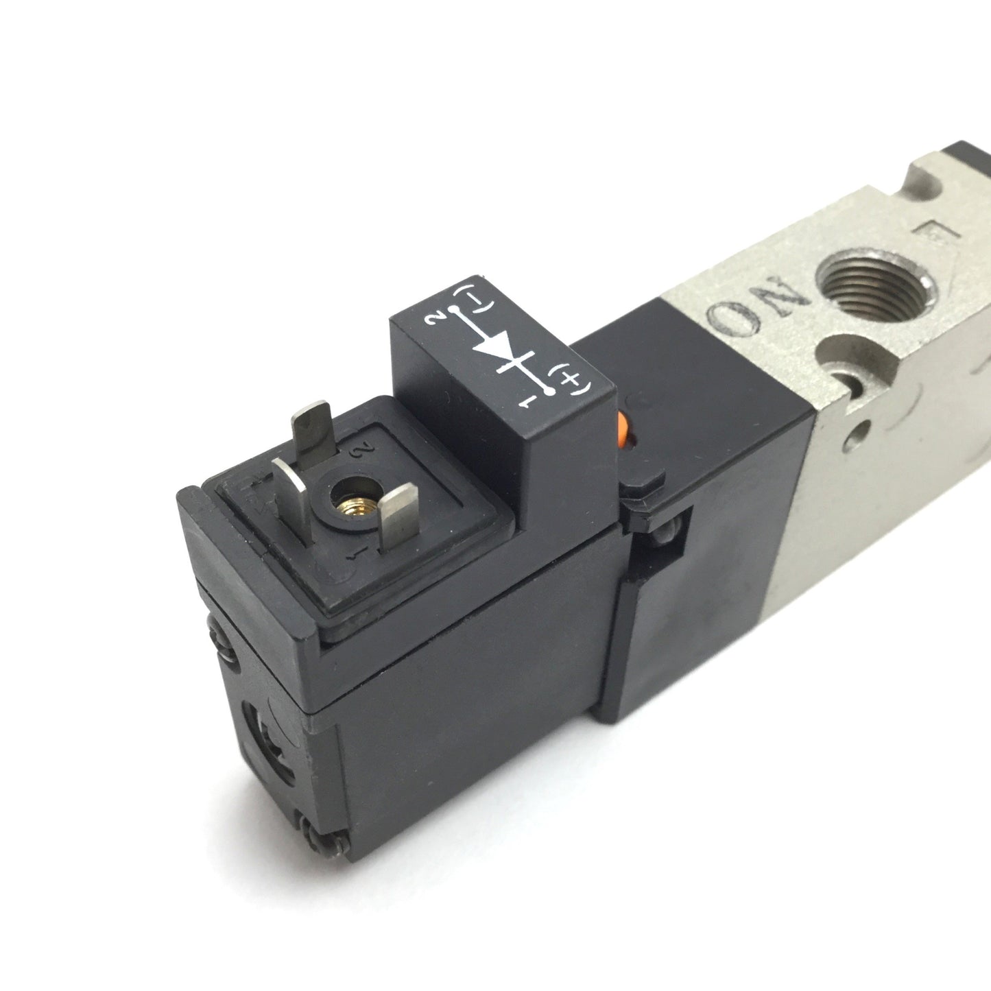 Used SMC NVZ522 Solenoid Valve, 2-Position 3-Port, 24VDC, 20-100psi, 1/8" NPT