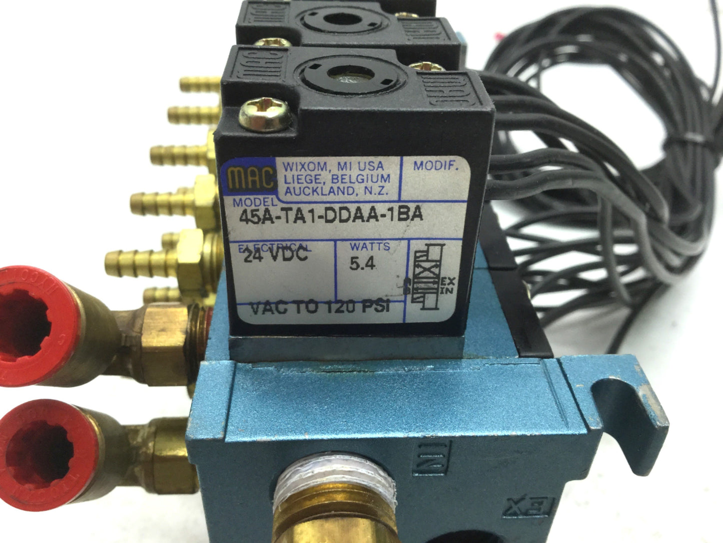 Used Mac 3x 45A-SA1-DDAA-2MA & 3x 45A-TA1-DDAA-1BA Solenoid Valves 24VDC 1/8" NPT