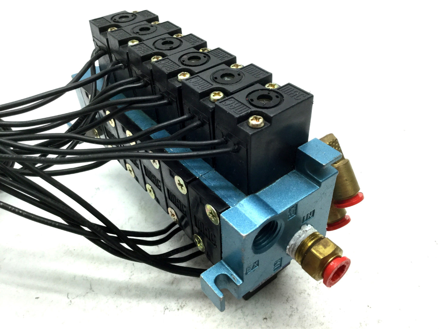 Used Mac 3x 45A-SA1-DDAA-2MA & 3x 45A-TA1-DDAA-1BA Solenoid Valves 24VDC 1/8" NPT