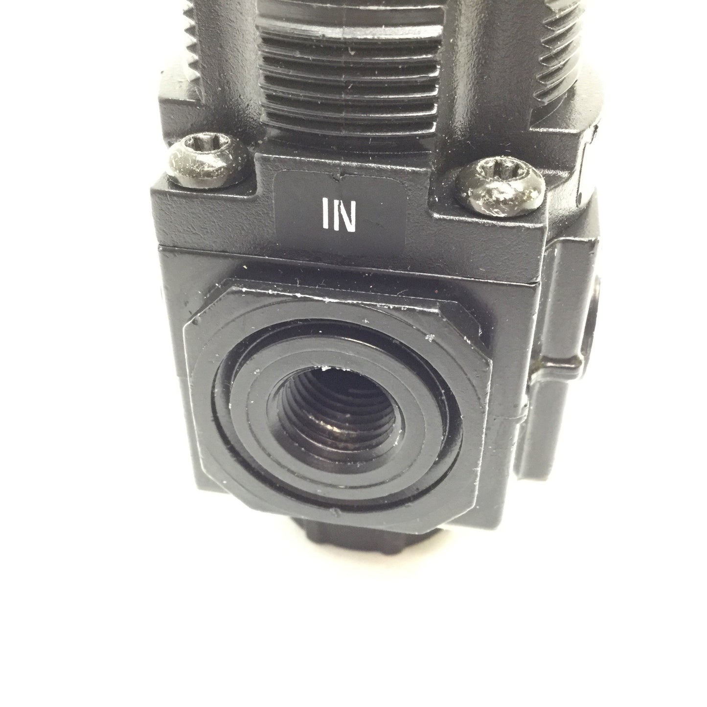 Used Norgren R72M-2AK-RMN Regulator, Inlet: 300psi Max, Set Range: 6-150psi, 1/4" NPT
