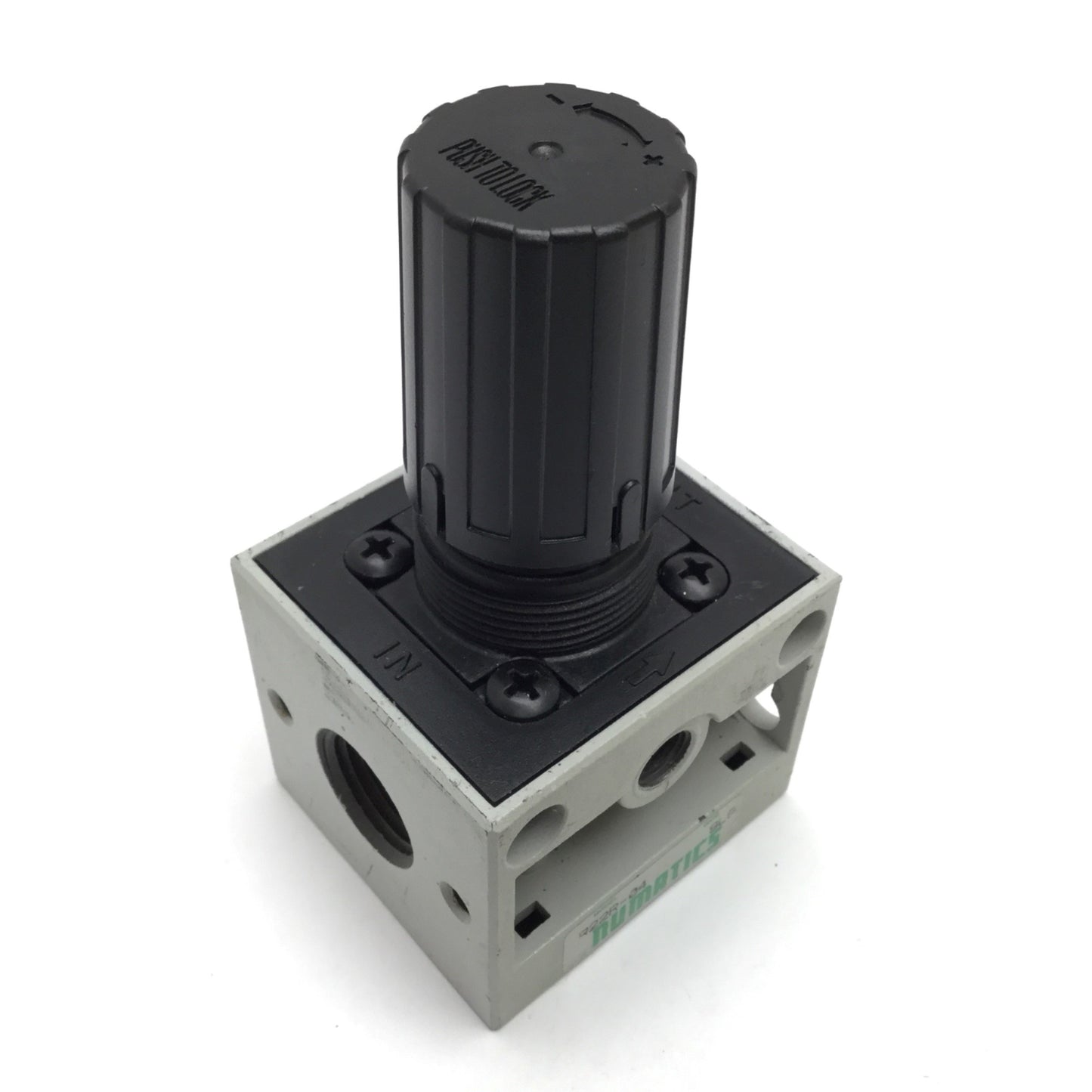 Used Numatics R22R-04 Regulator, Set Pressure: 0-125psi, Ports: 1/2" NPT