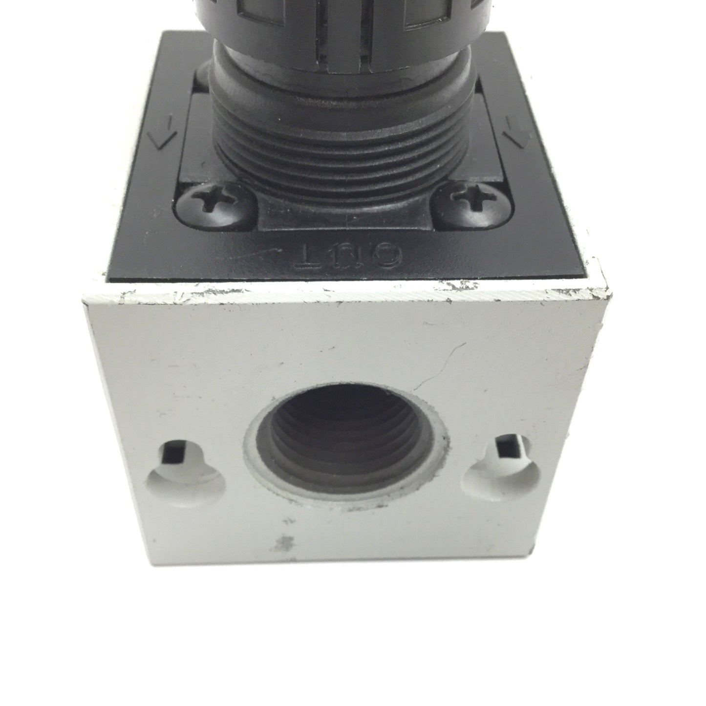 Used Numatics R22R-04 Regulator, Set Pressure: 0-125psi, Ports: 1/2" NPT