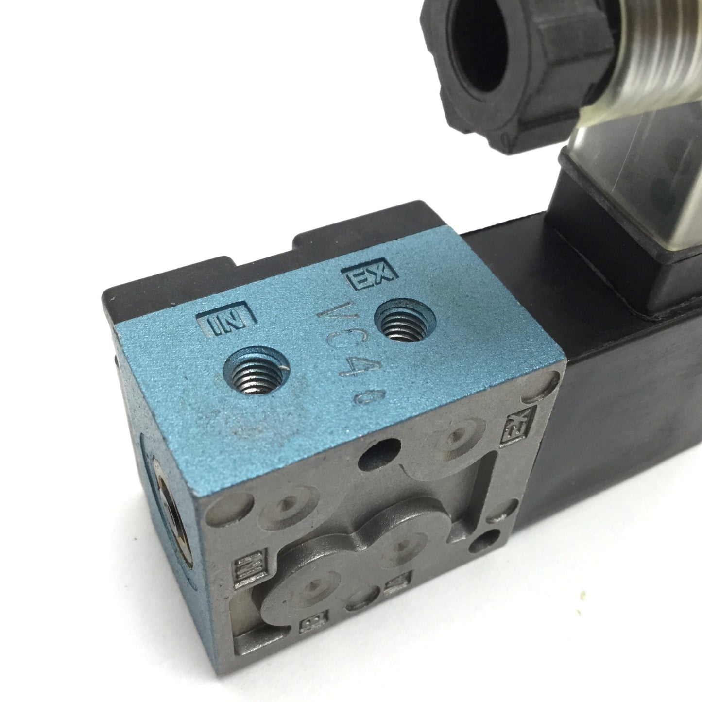 New – Open box Mac 45A-AB1-DDAJ-2KE Solenoid Valve, 2-Position 4-Port, 24VDC, 10-32, Vac 120psi