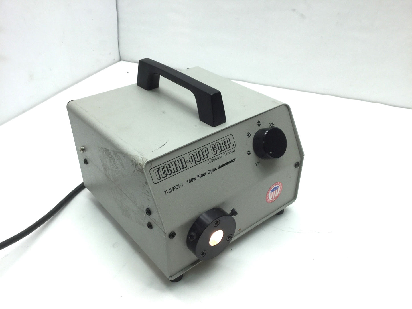 Used Techniquip FOI-1 Fiber Optic Light Source Illuminator 120VAC EKE Lamp 150W
