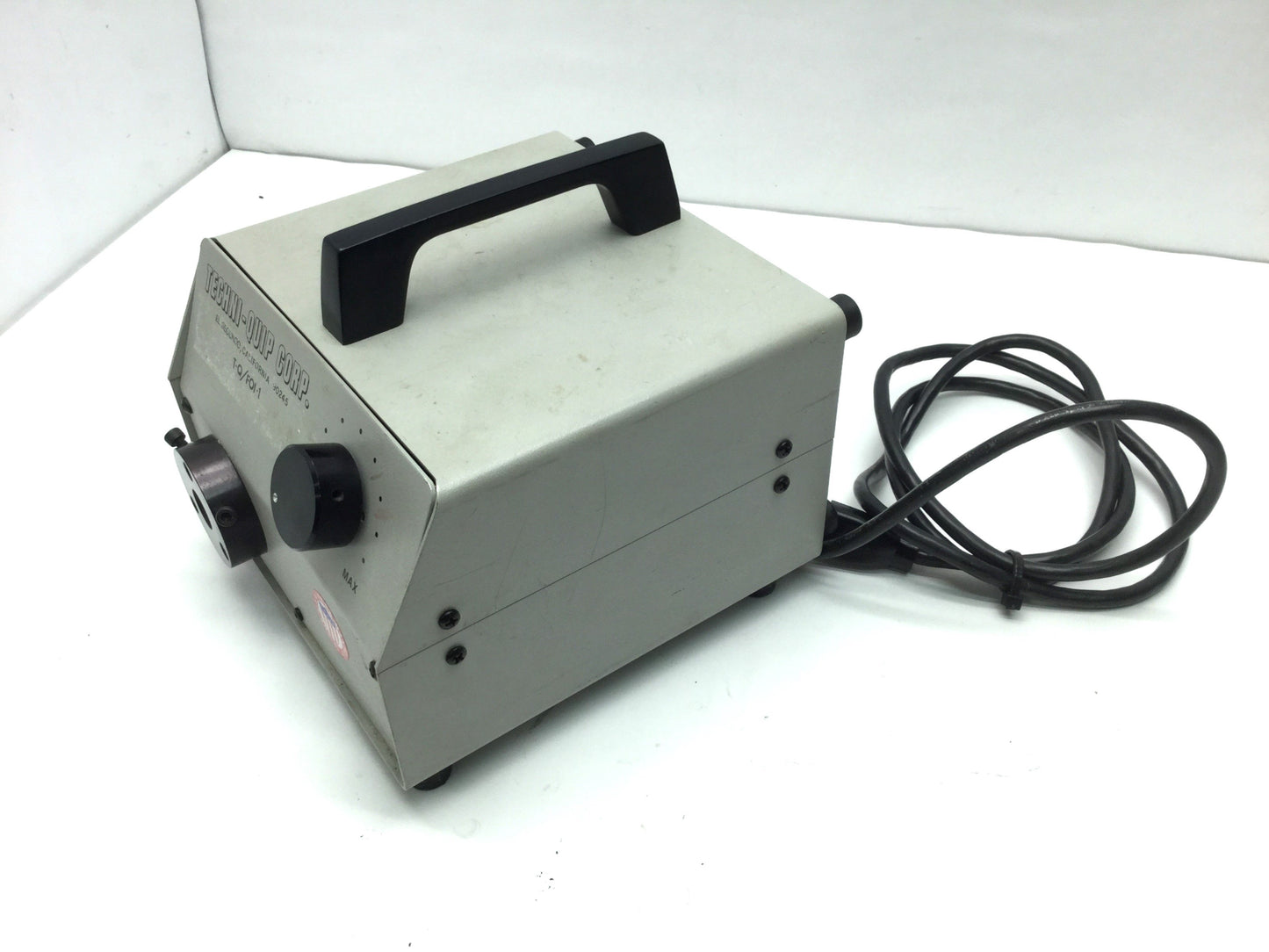Used Techniquip Fiber Optic Light Source Illuminator 120VAC EKE Lamp 150W FOI-1